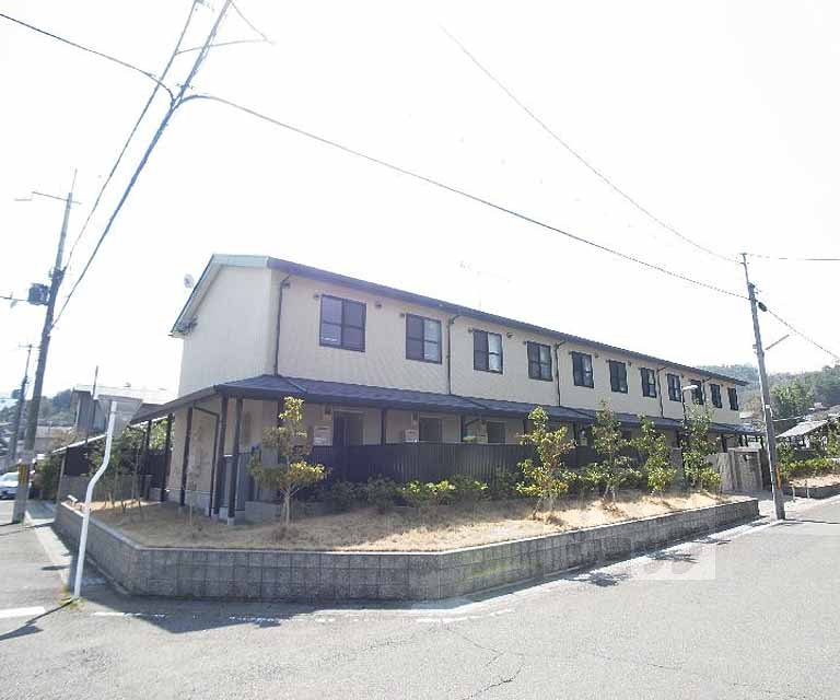 レオネクストファースト