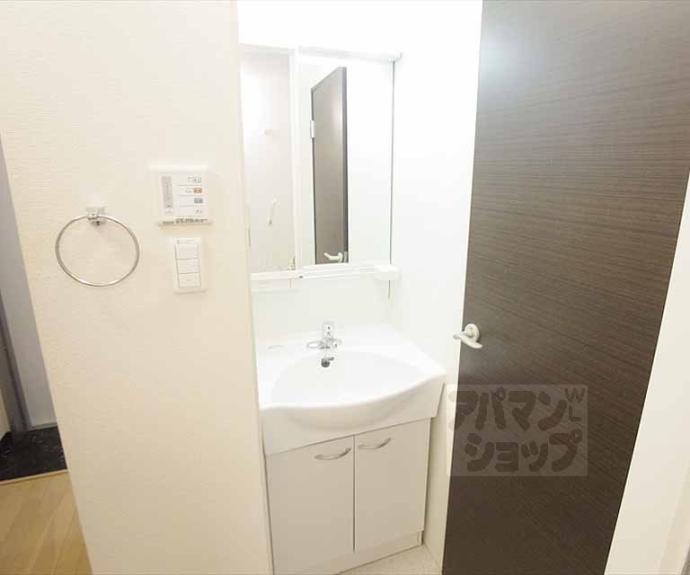 【レオネクストファースト】間取