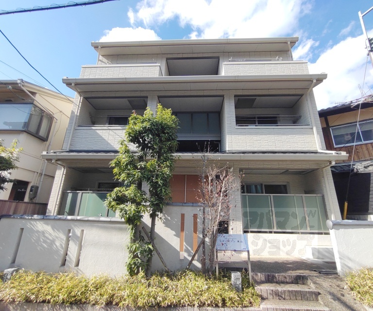 シャーメゾン東山