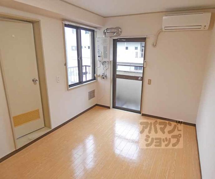 【ライブコート二軒茶屋】間取