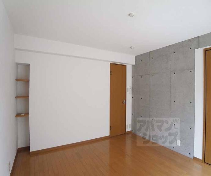 【ガーネット御所西】間取