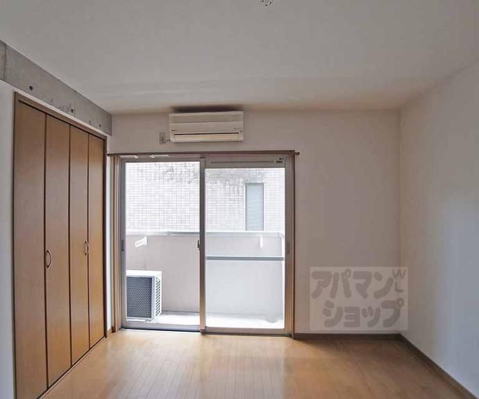 【ガーネット御所西】間取