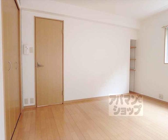 【ガーネット御所西】間取