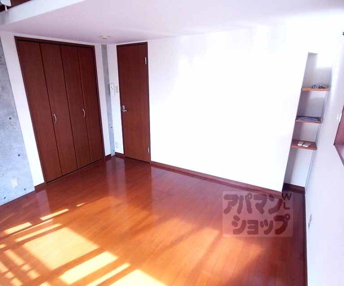 【ガーネット御所西】間取