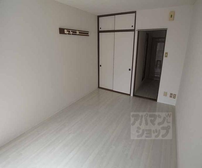 【ロイヤルパレス河合】間取