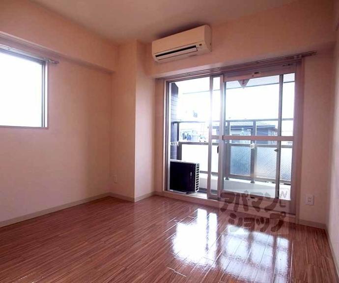 【モンシャンブル室町】間取