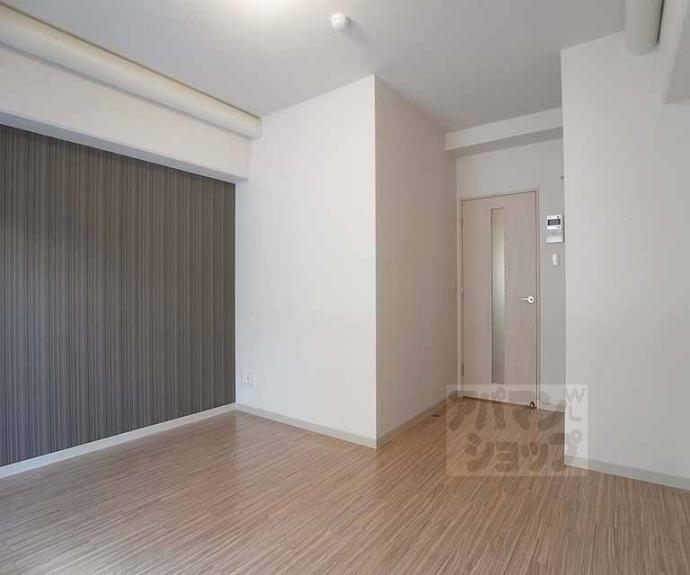 【モンシャンブル室町】間取