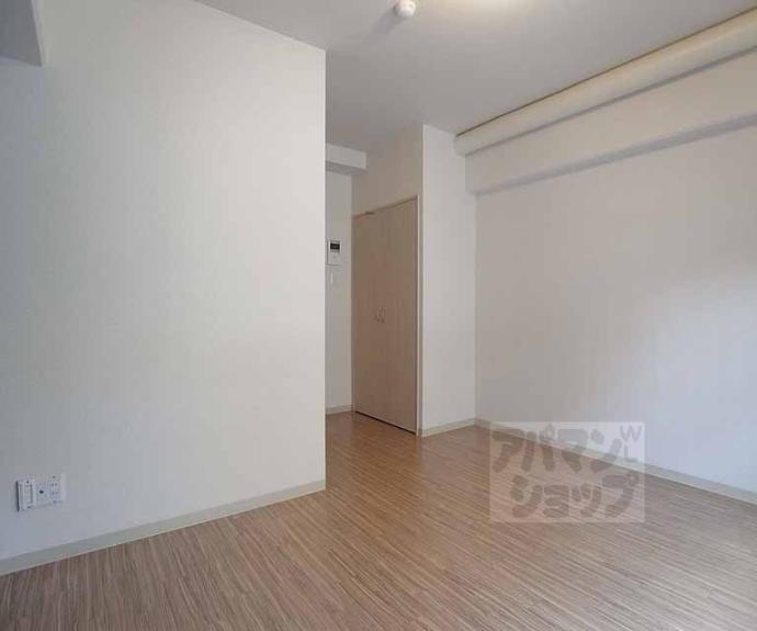 【モンシャンブル室町】間取