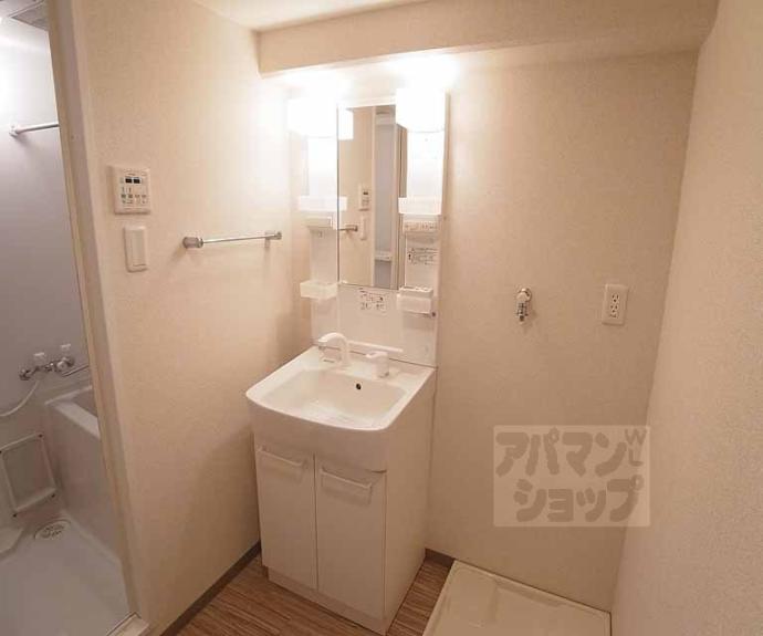 【モンシャンブル室町】間取