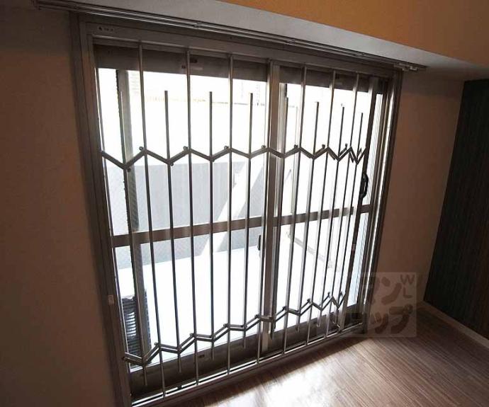 【モンシャンブル室町】間取