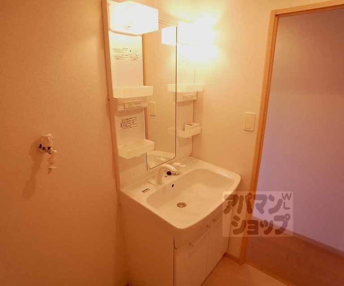 【アビタシオン・オンズ・アン】間取