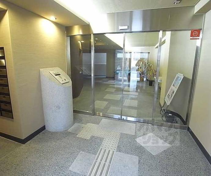 【コンフォール円町】間取