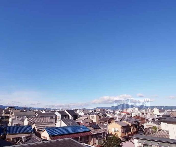【コンフォール円町】間取