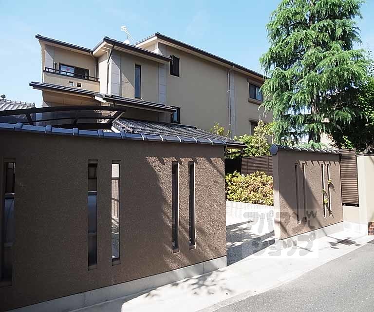 フェイム伊佐町