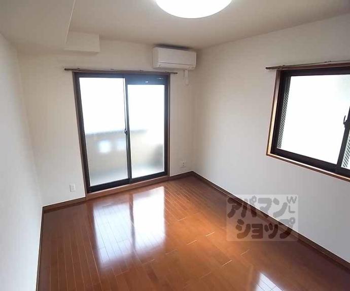 【フェイム伊佐町】間取