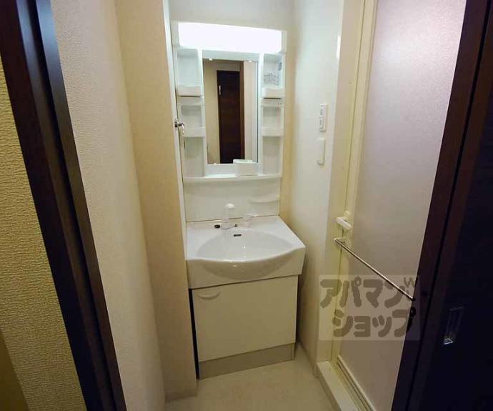 【ｓａｗａｒａｂｉ　ｔｅｒｒａｃｅ】間取