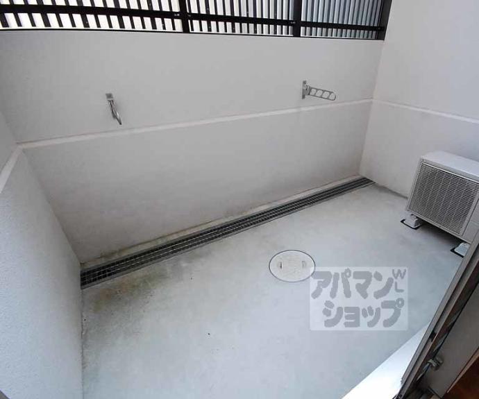 【ｓａｗａｒａｂｉ　ｔｅｒｒａｃｅ】間取