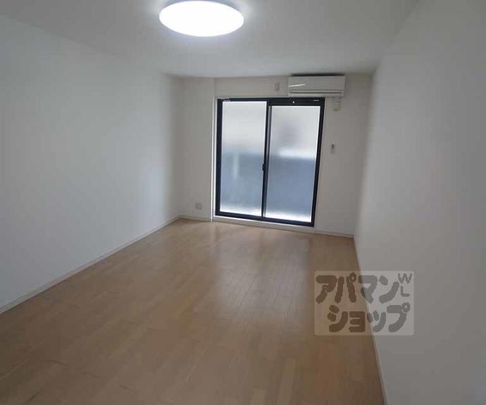 【グランレブリー御所西】間取