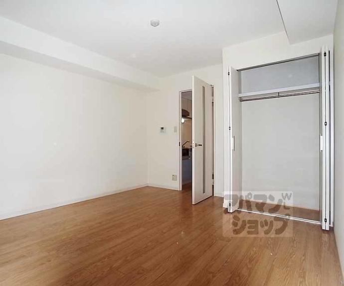 【グランレブリー御所西】間取