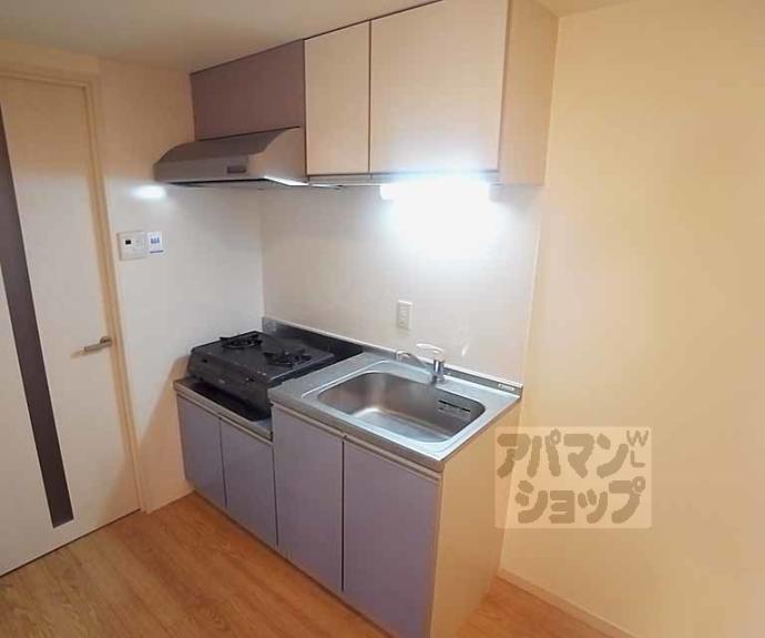 【グランレブリー御所西】間取