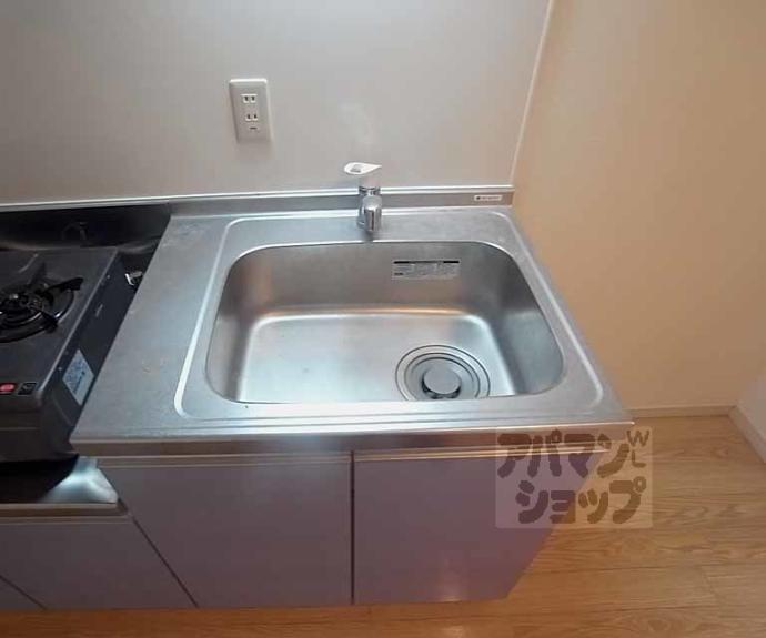 【グランレブリー御所西】間取