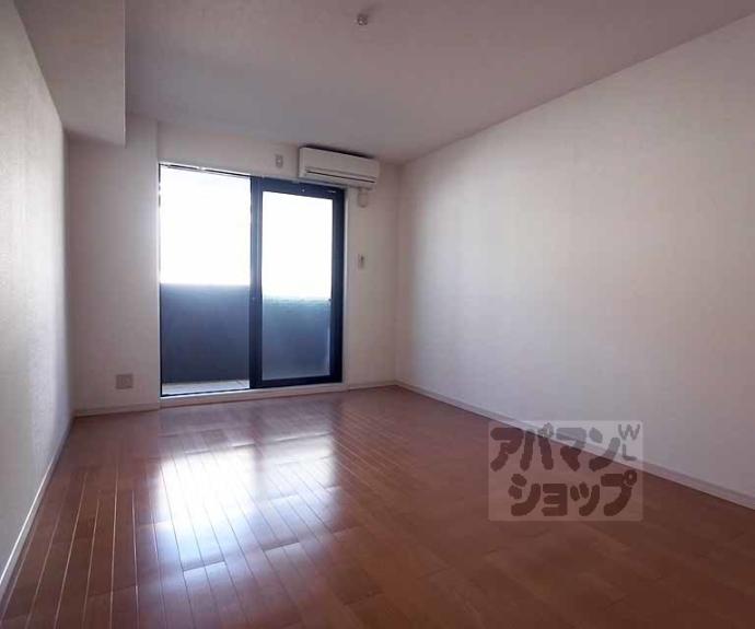 【グランレブリー御所西】間取