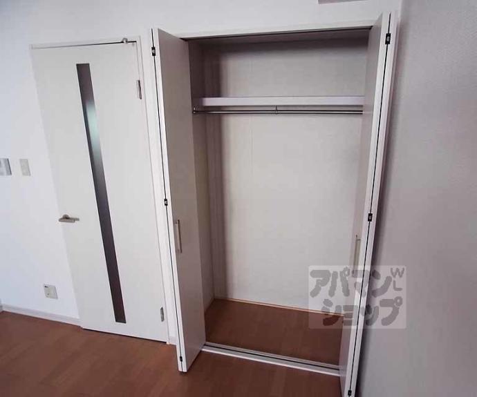 【グランレブリー御所西】間取