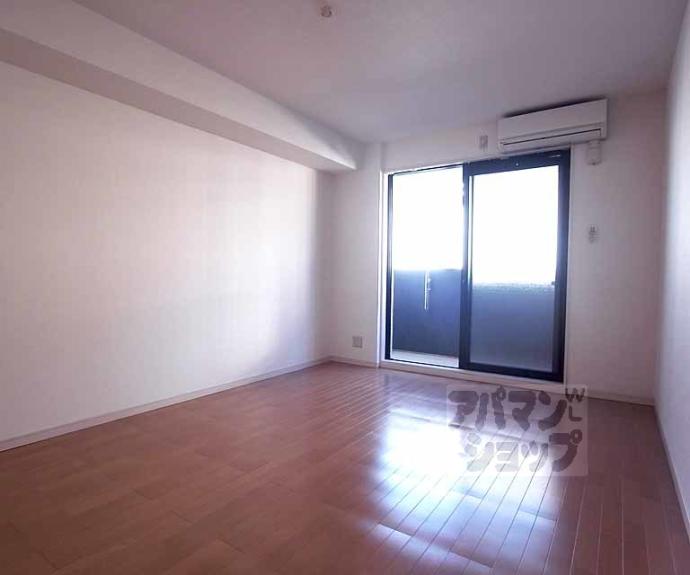 【グランレブリー御所西】間取