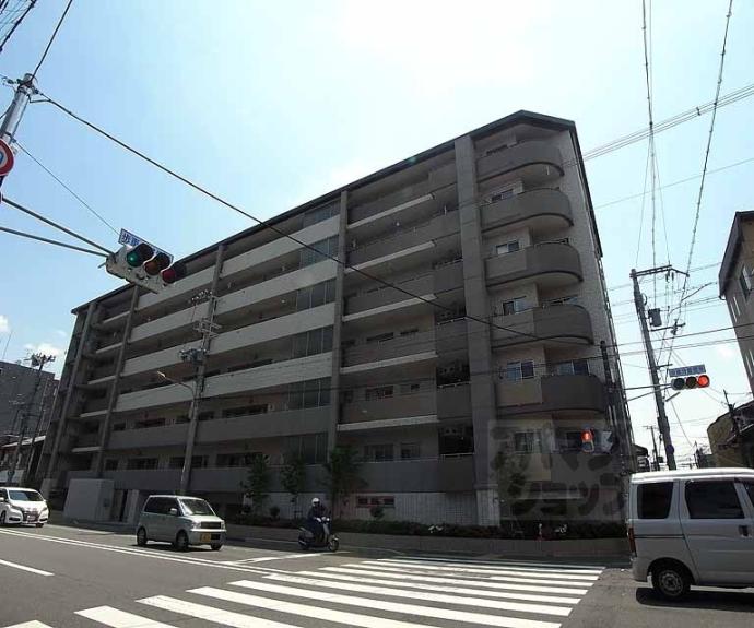 【ザ・パークハウス二条城】間取