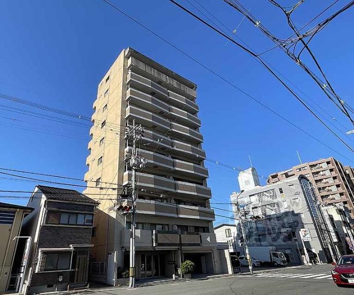 【パインフィールド二条城】間取