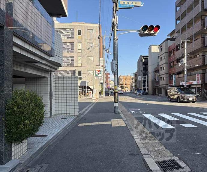 【パインフィールド二条城】間取