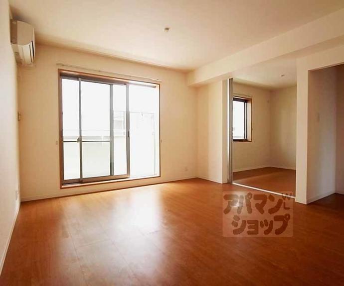 【シルクメゾン弾正町】間取