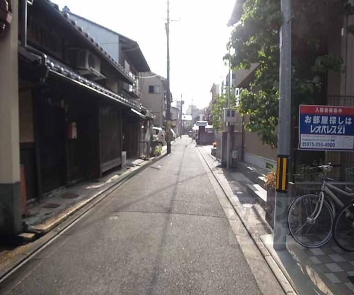 【レオパレスグローバルⅢ】間取