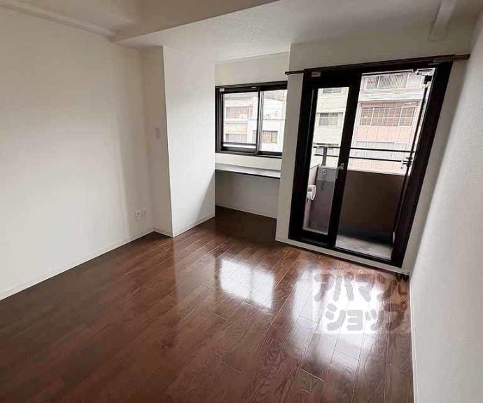 【グランスイート鴨川】間取