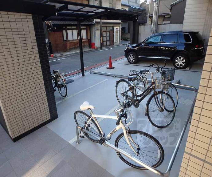 【エクラン二条城】間取