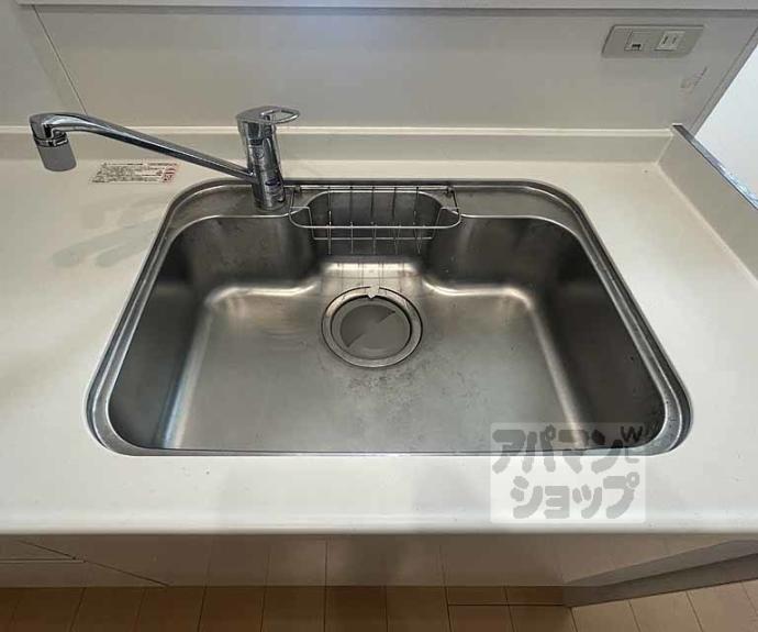 【ＣＨＡＲＩＳ御所東】間取