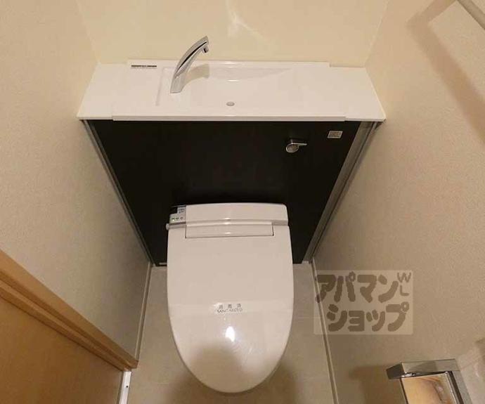 【仁和寺街道六軒町西入四番町マンション】間取