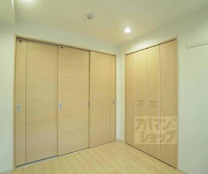 【仁和寺街道六軒町西入四番町マンション】間取