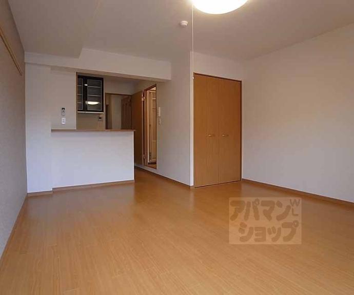 【シャルレ１１番館】間取