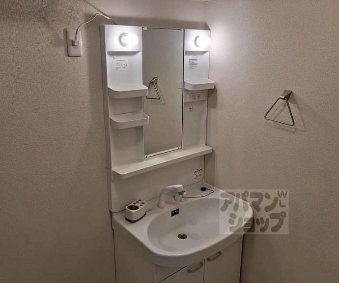 【ロイヤル・ワン】間取