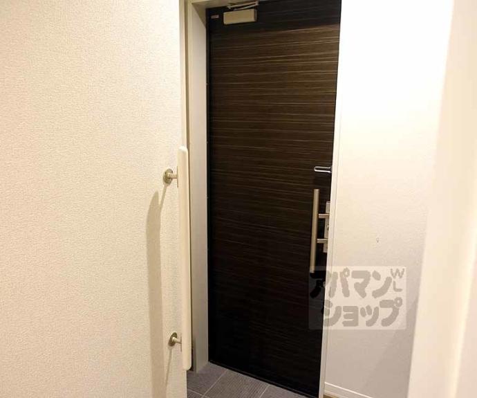 【シャーメゾン 千本六軒町】間取