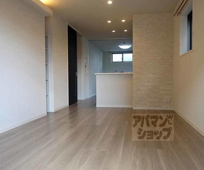 【シャーメゾン 千本六軒町】間取
