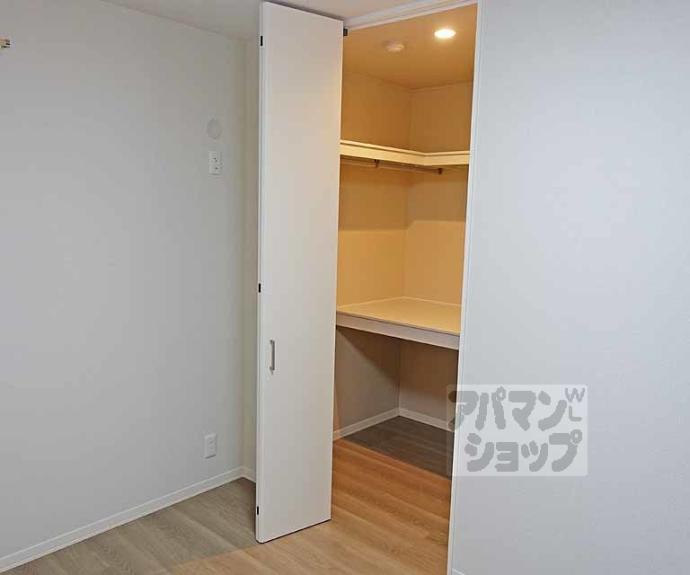 【シャーメゾン 千本六軒町】間取