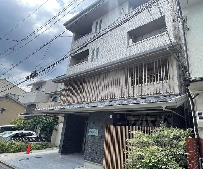 【エルミタージュ　二条聚楽】間取