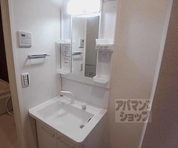 【エルミタージュ 二条聚楽】間取