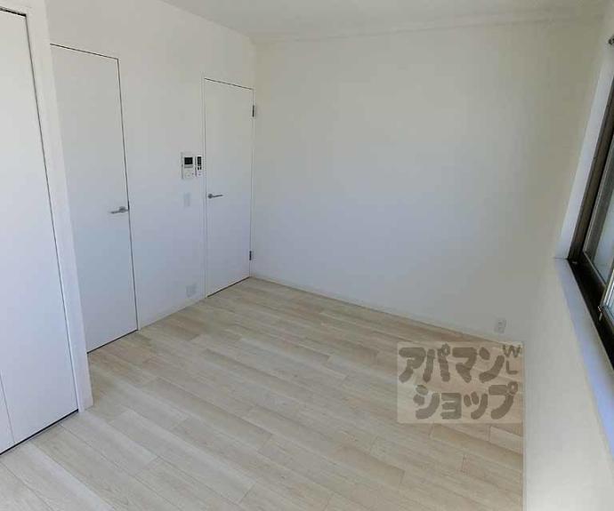 【グレースアレイ西院】間取