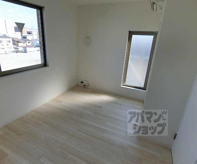 【グレースアレイ西院】間取