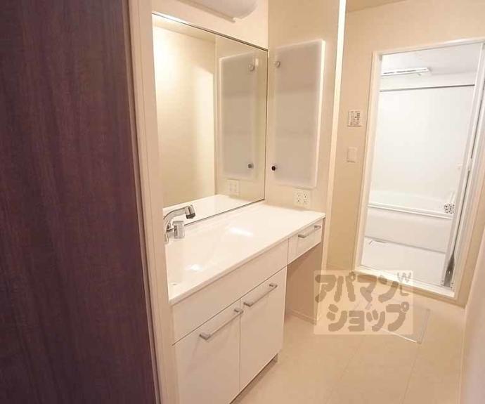 【ソレアード御室】間取