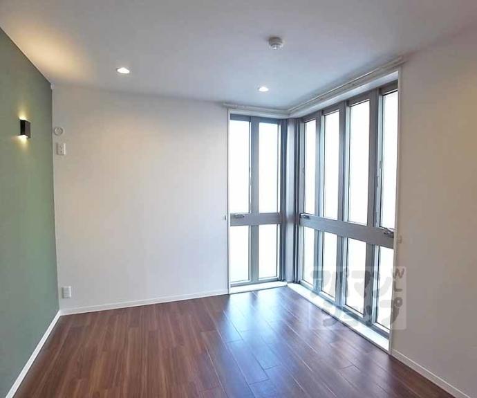 【シャーメゾン西京極】間取