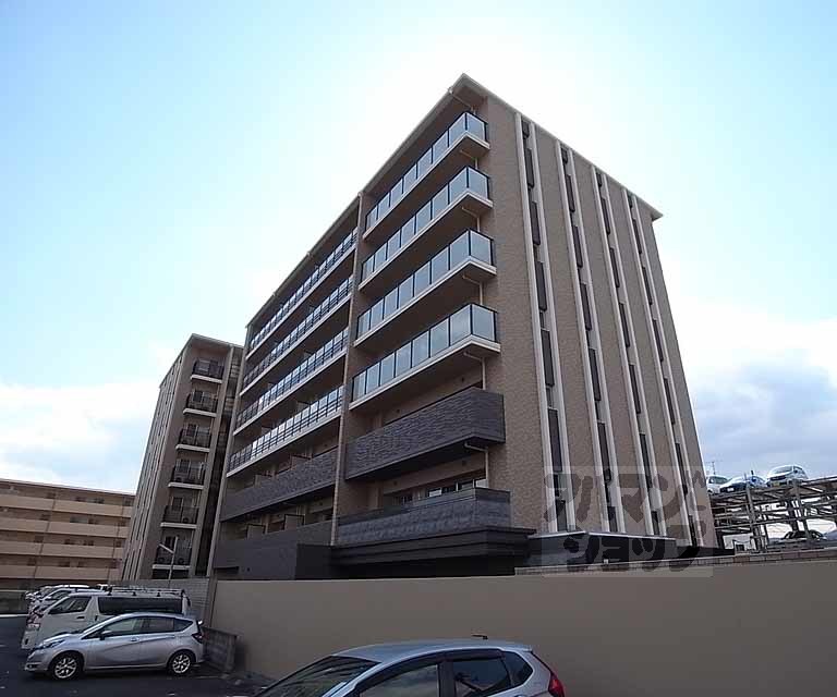 プレサンスロジェ太秦天神川